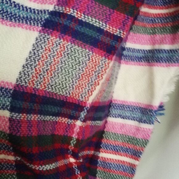 Pink Blue & White Plaid Oversized Fringed Infinity Scarf NWOT - Picture 5 of 8